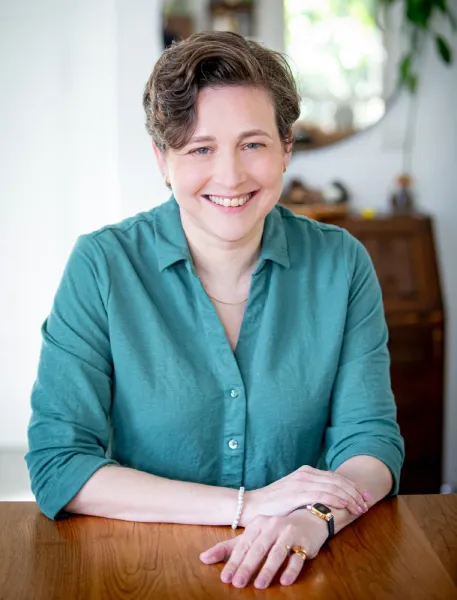 דר תאיר אלון