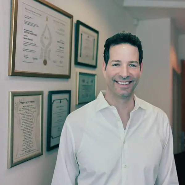 ד"ר נעם דומניץ